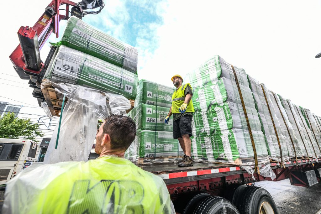 szigetelőanyag házohozszállítás